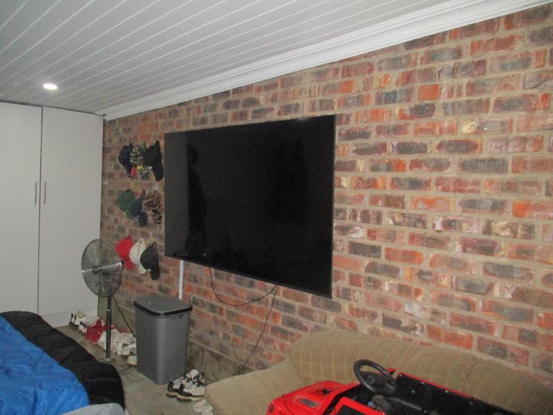 3 Bedroom Property for Sale in Langenhovenpark Free State